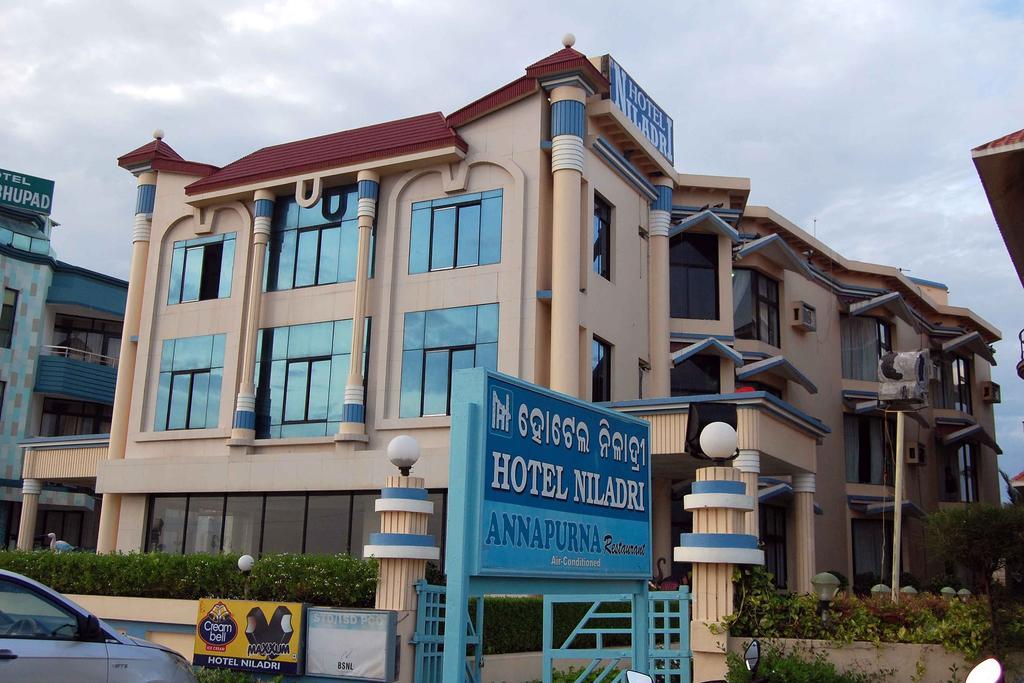 Hotel Niladri Puri Exterior foto