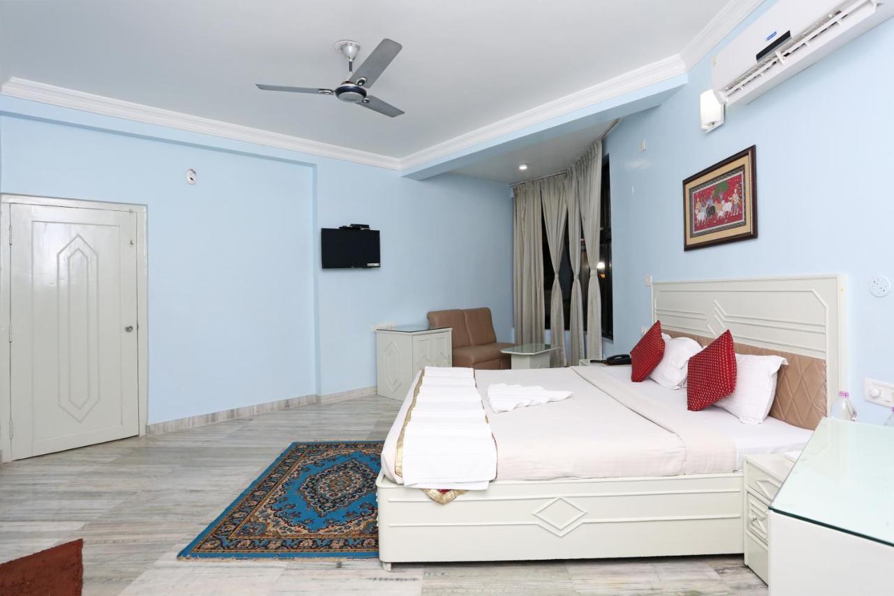 Hotel Niladri Puri Exterior foto