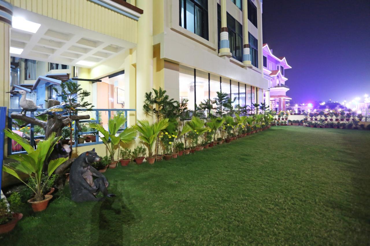Hotel Niladri Puri Exterior foto