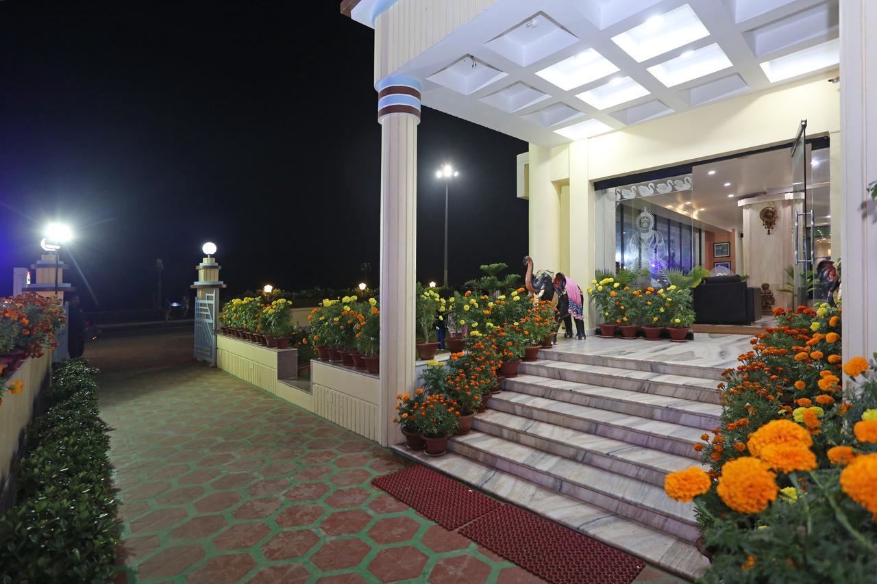 Hotel Niladri Puri Exterior foto