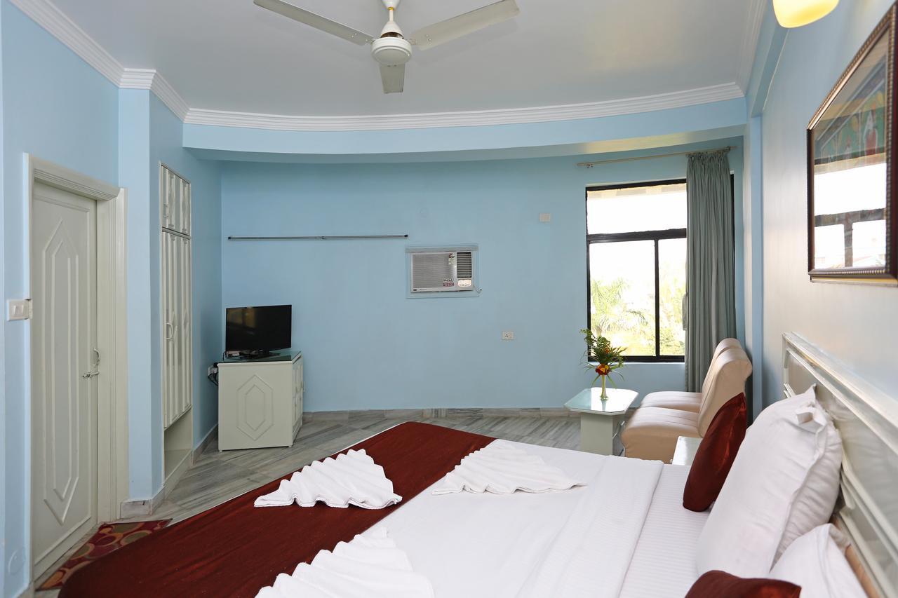 Hotel Niladri Puri Exterior foto